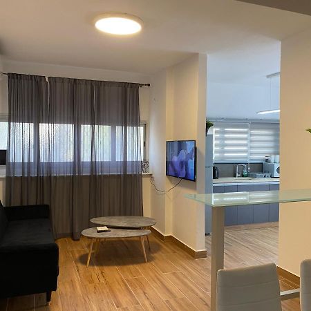 Rousso'S House Apartment Eilat Ngoại thất bức ảnh
