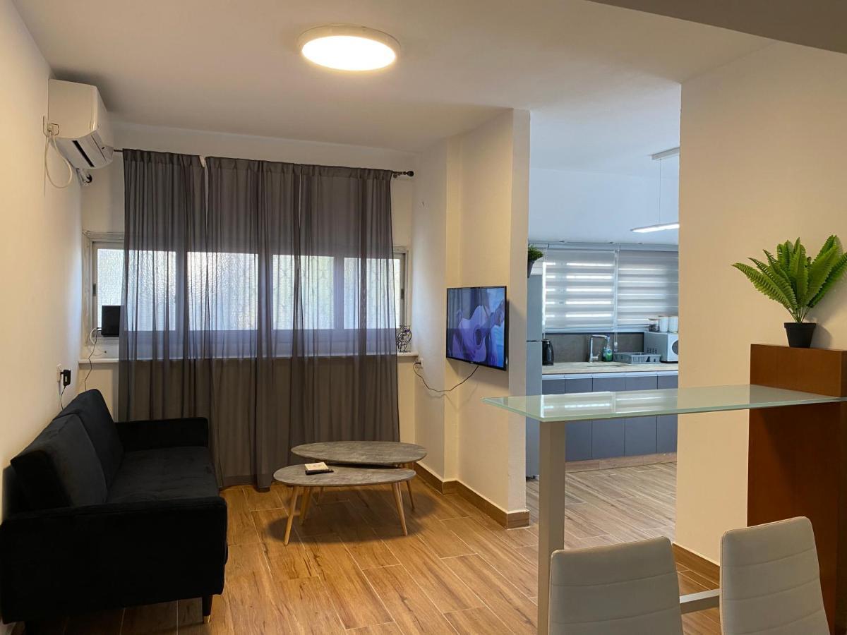 Rousso'S House Apartment Eilat Ngoại thất bức ảnh